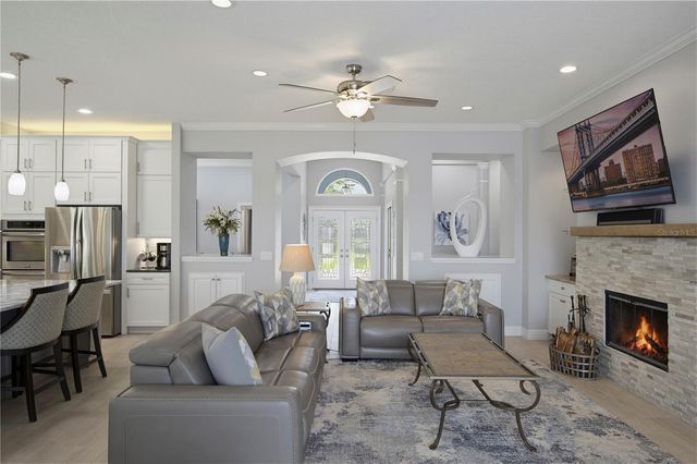 330 ENGLISH LAKE DRIVE, Winter Garden, FL 34787