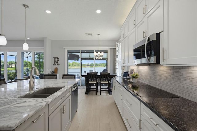 330 ENGLISH LAKE DRIVE, Winter Garden, FL 34787