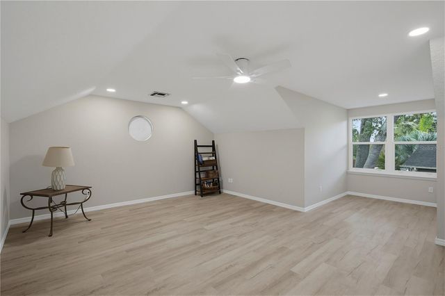 330 ENGLISH LAKE DRIVE, Winter Garden, FL 34787