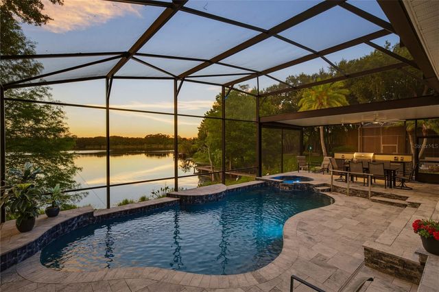 330 ENGLISH LAKE DRIVE, Winter Garden, FL 34787