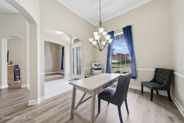 7907 DAWSONS CREEK Drive, Jacksonville, FL 32222