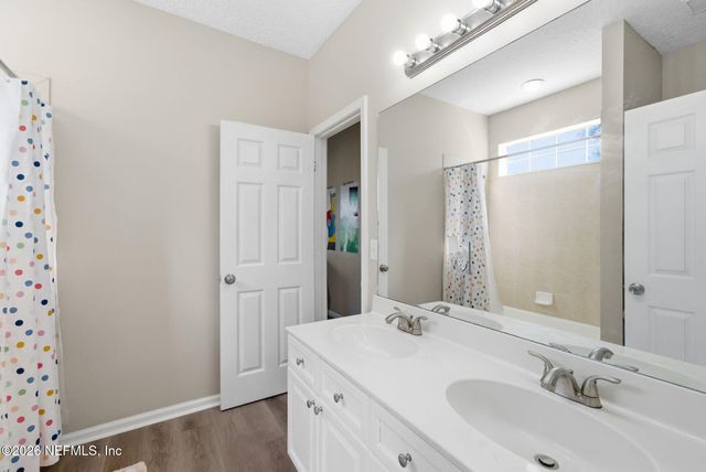 7907 DAWSONS CREEK Drive, Jacksonville, FL 32222