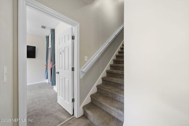 7907 DAWSONS CREEK Drive, Jacksonville, FL 32222