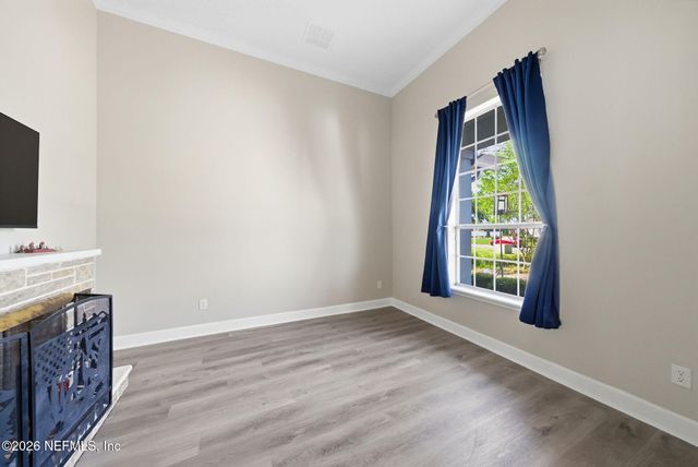 7907 DAWSONS CREEK Drive, Jacksonville, FL 32222