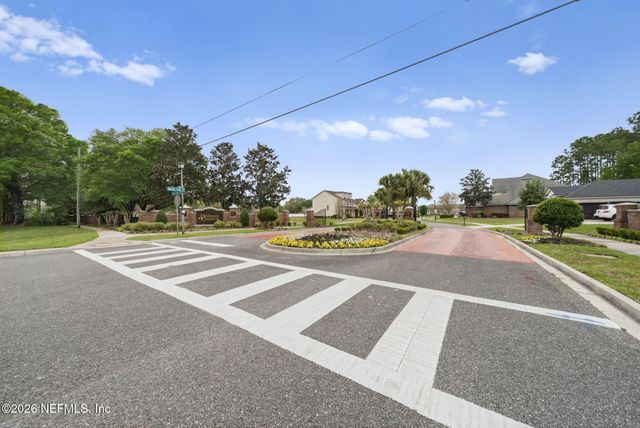 7907 DAWSONS CREEK Drive, Jacksonville, FL 32222