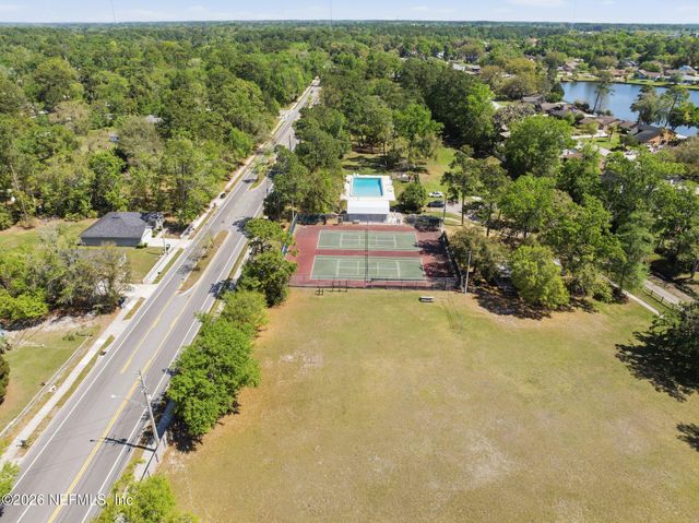 7907 DAWSONS CREEK Drive, Jacksonville, FL 32222