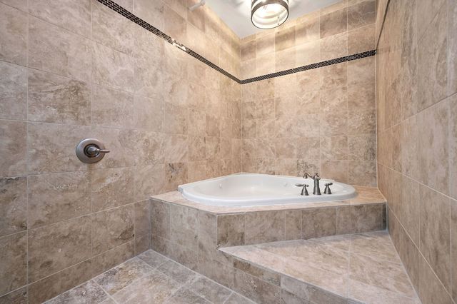 1101 W Armitage Avenue 204, Chicago, IL 60614