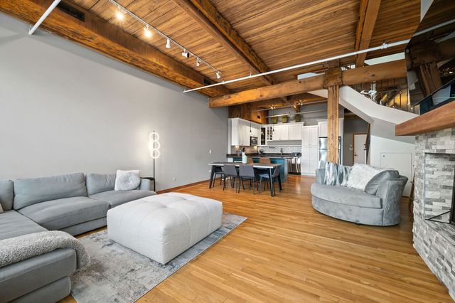 1101 W Armitage Avenue 204, Chicago, IL 60614