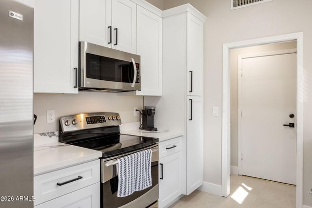 3967 E VERBENA Court, Phoenix, AZ 85044