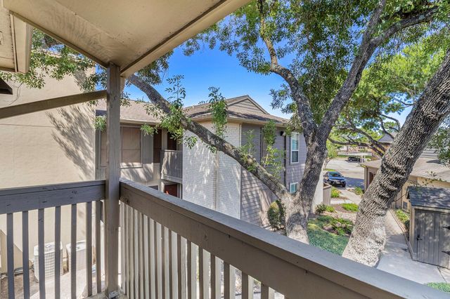 1900 Bay Area Boulevard 121, Houston, TX 77058