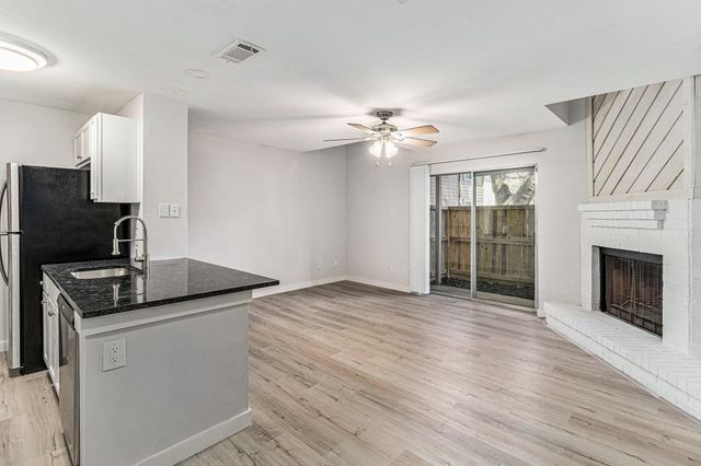 1900 Bay Area Boulevard 121, Houston, TX 77058
