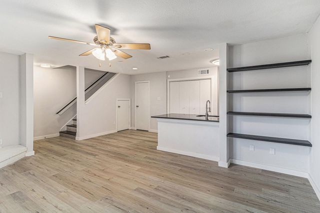1900 Bay Area Boulevard 121, Houston, TX 77058