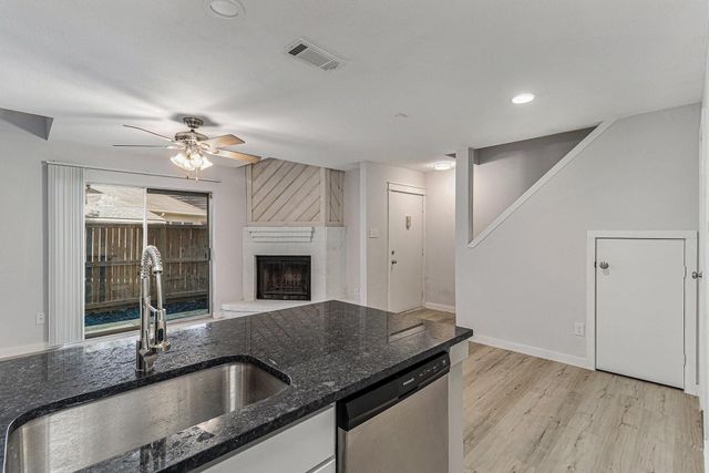 1900 Bay Area Boulevard 121, Houston, TX 77058