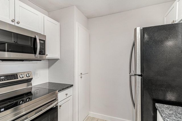 1900 Bay Area Boulevard 121, Houston, TX 77058
