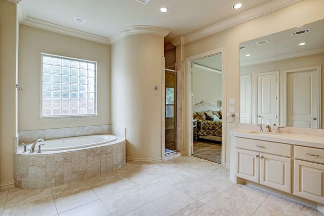 1914 Mystic Arbor Lane, Houston, TX 77077