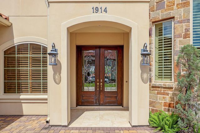 1914 Mystic Arbor Lane, Houston, TX 77077