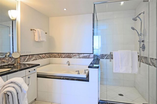 540 W Ave 2114 2114, Miami Beach, FL 33139