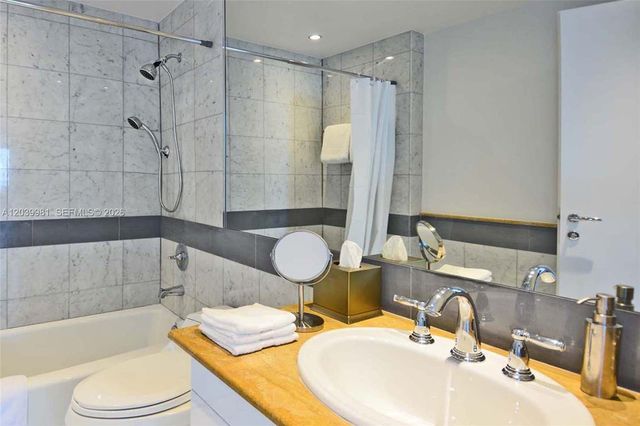 540 W Ave 2114 2114, Miami Beach, FL 33139