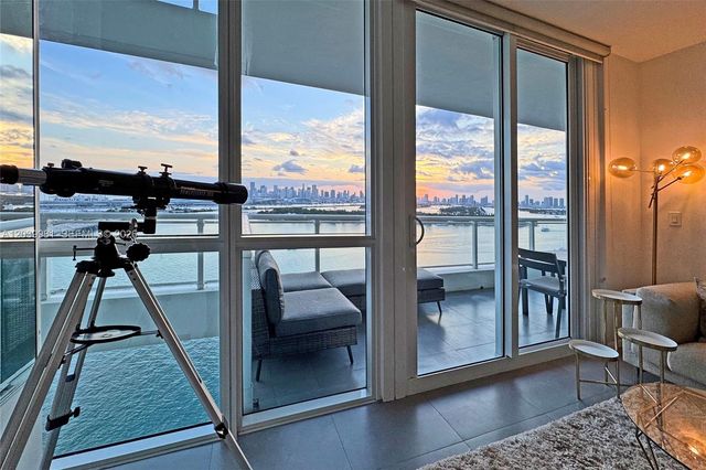 540 W Ave 2114 2114, Miami Beach, FL 33139