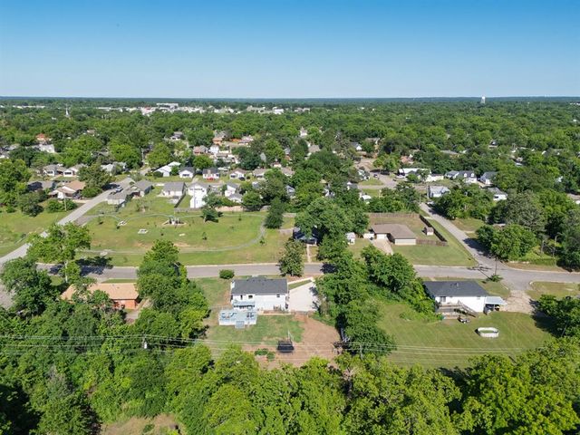 1212 N Park Avenue, Shawnee, OK 74801