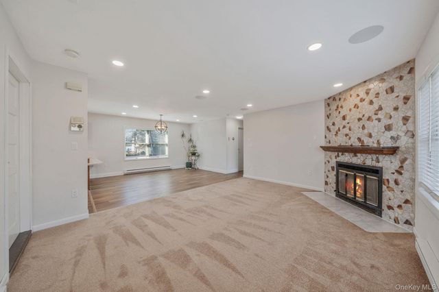 72 Locust Avenue, Oakdale, NY 11769