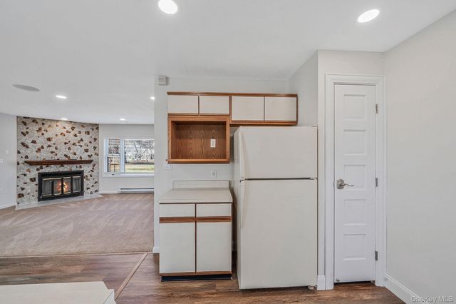 72 Locust Avenue, Oakdale, NY 11769