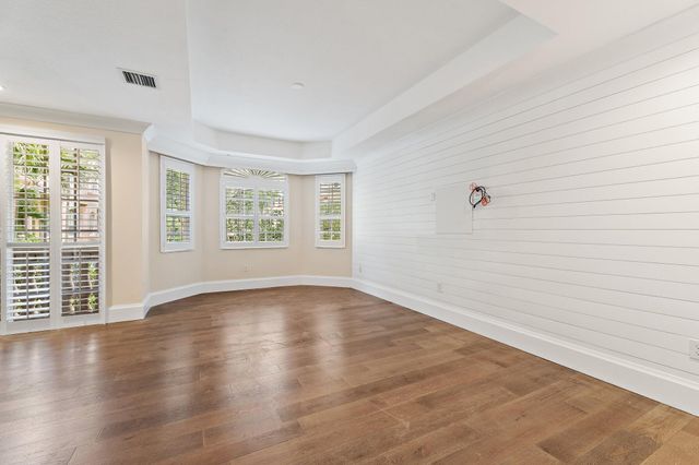 2715 Ravella Way, Palm Beach Gardens, FL 33410