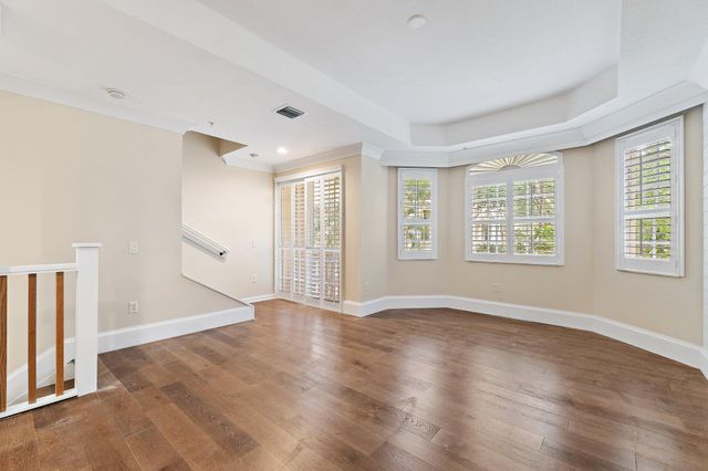 2715 Ravella Way, Palm Beach Gardens, FL 33410