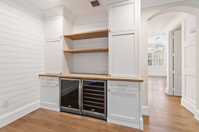 2715 Ravella Way, Palm Beach Gardens, FL 33410