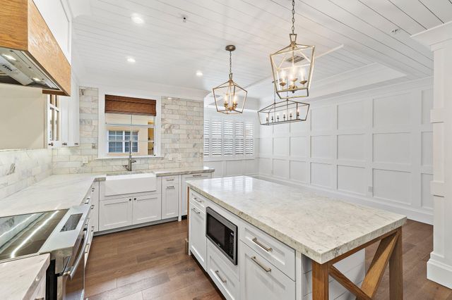 2715 Ravella Way, Palm Beach Gardens, FL 33410