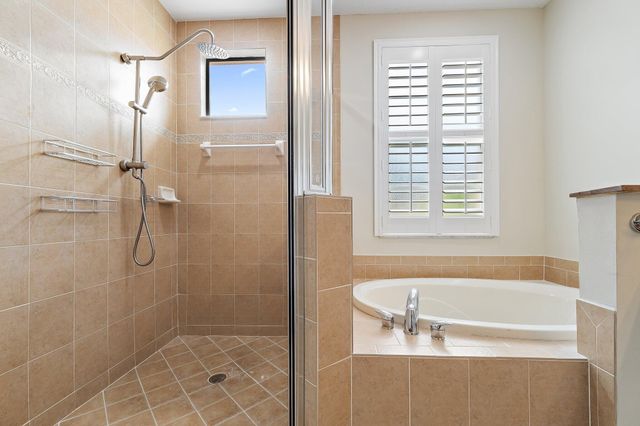 2715 Ravella Way, Palm Beach Gardens, FL 33410