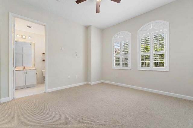 2715 Ravella Way, Palm Beach Gardens, FL 33410