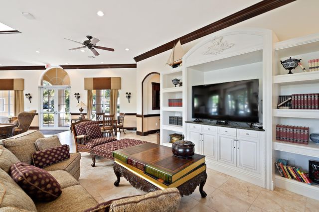 2715 Ravella Way, Palm Beach Gardens, FL 33410