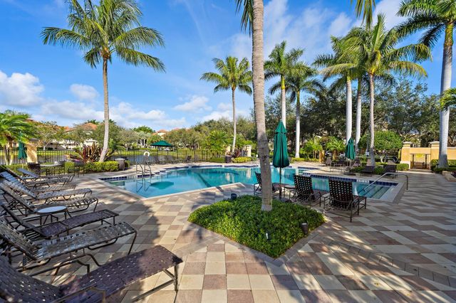 2715 Ravella Way, Palm Beach Gardens, FL 33410