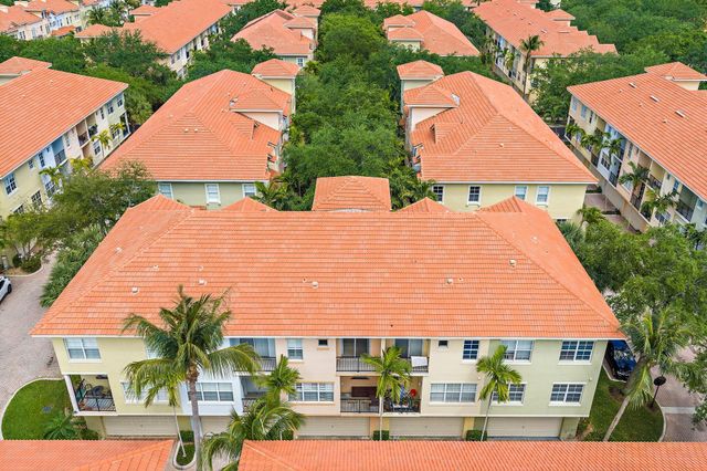 2715 Ravella Way, Palm Beach Gardens, FL 33410