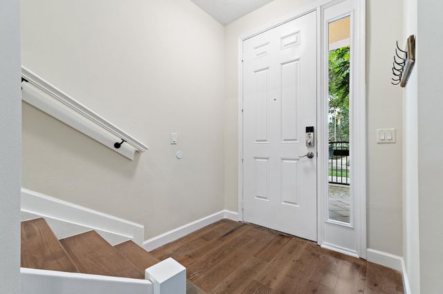 2715 Ravella Way, Palm Beach Gardens, FL 33410