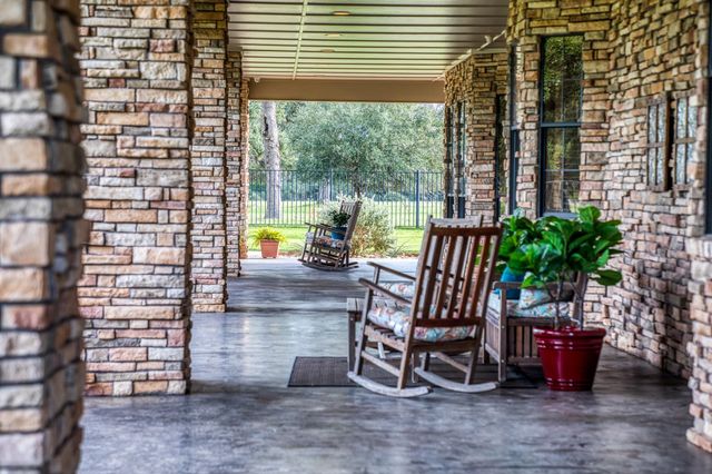 1224 Haines Road, Sheridan, TX 77475