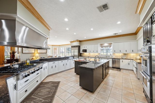 1224 Haines Road, Sheridan, TX 77475