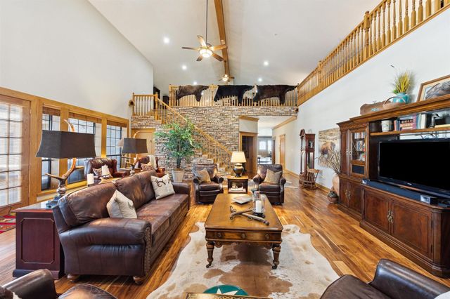 1224 Haines Road, Sheridan, TX 77475