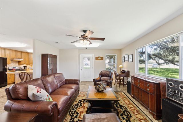 1224 Haines Road, Sheridan, TX 77475