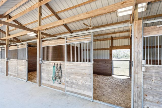 1224 Haines Road, Sheridan, TX 77475