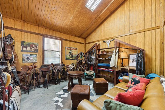 1224 Haines Road, Sheridan, TX 77475