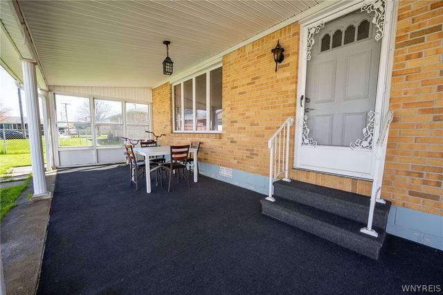 89 Homeworth Parkway, Cheektowaga, NY 14225