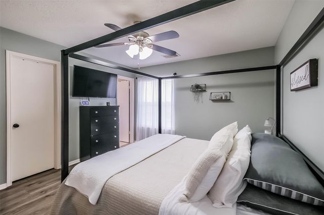 4311 Duesenberg Court, Pearland, TX 77584