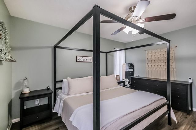 4311 Duesenberg Court, Pearland, TX 77584