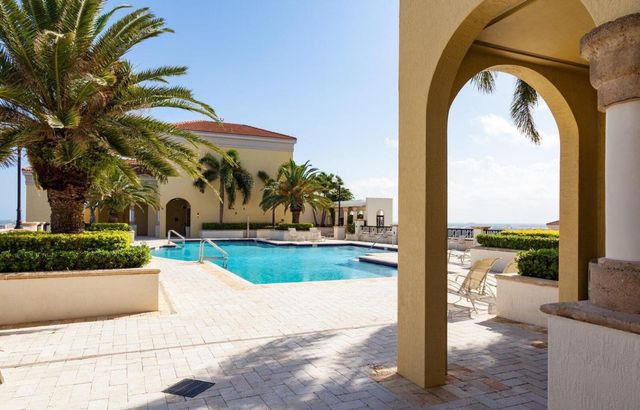 801 S Olive Avenue 1402, West Palm Beach, FL 33401