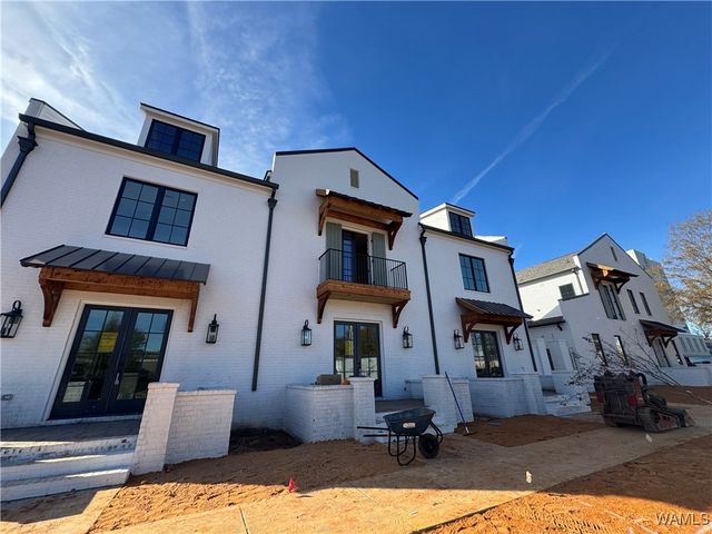 2207 Paul W Bryant, Tuscaloosa, AL 35401