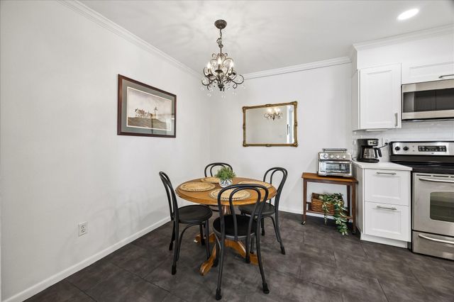 1601 S Shepherd Drive 216, Houston, TX 77019