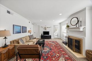 1601 S Shepherd Drive 216, Houston, TX 77019