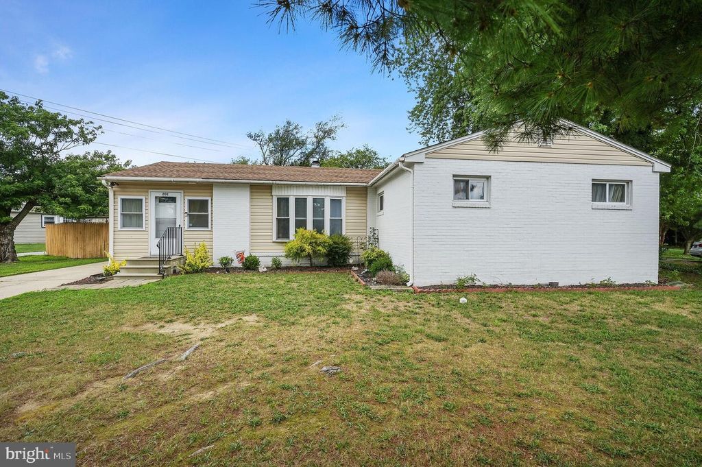 201 GUNNING BEDFORD DR, Dover, DE 19904